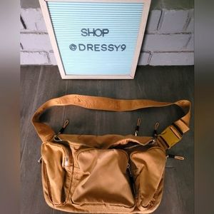 adidas Ivy Park Oversized Fanny